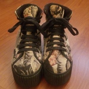 Jeffrey Campbell Play Cat tapestry